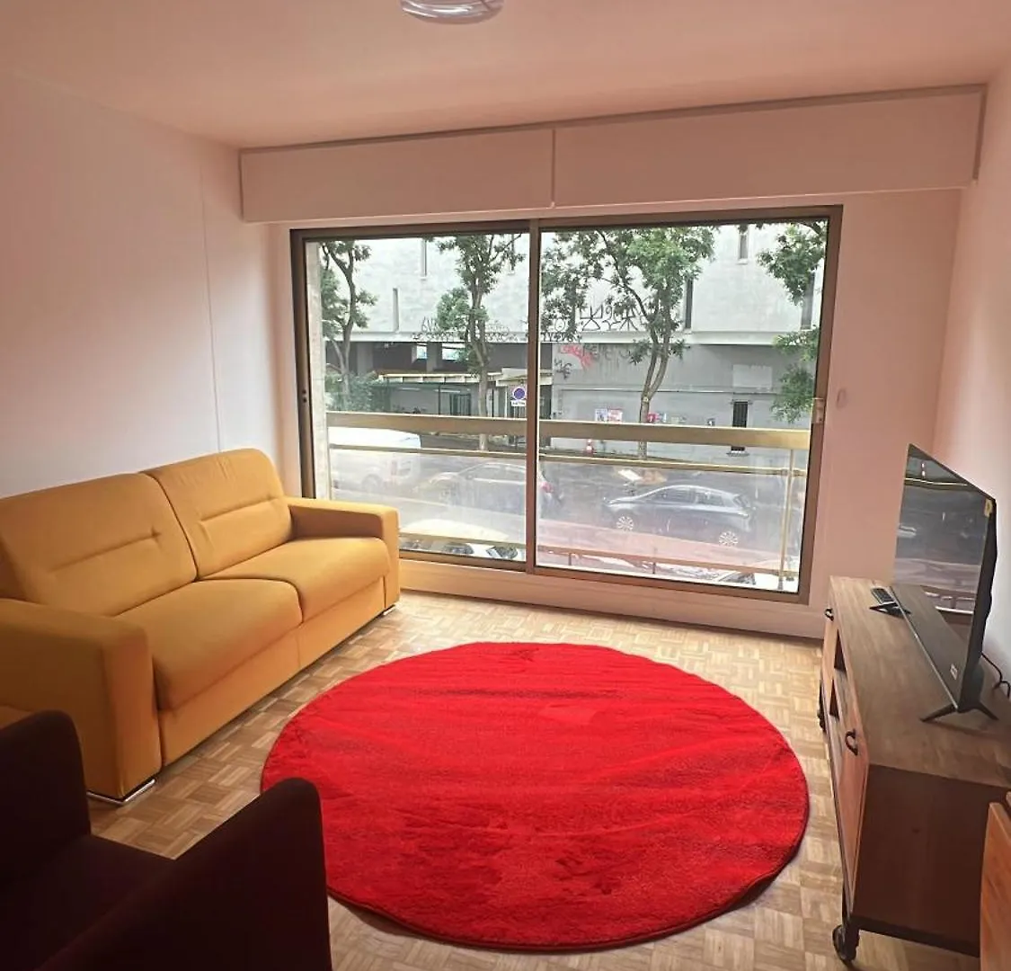 New Apartment In باريس
